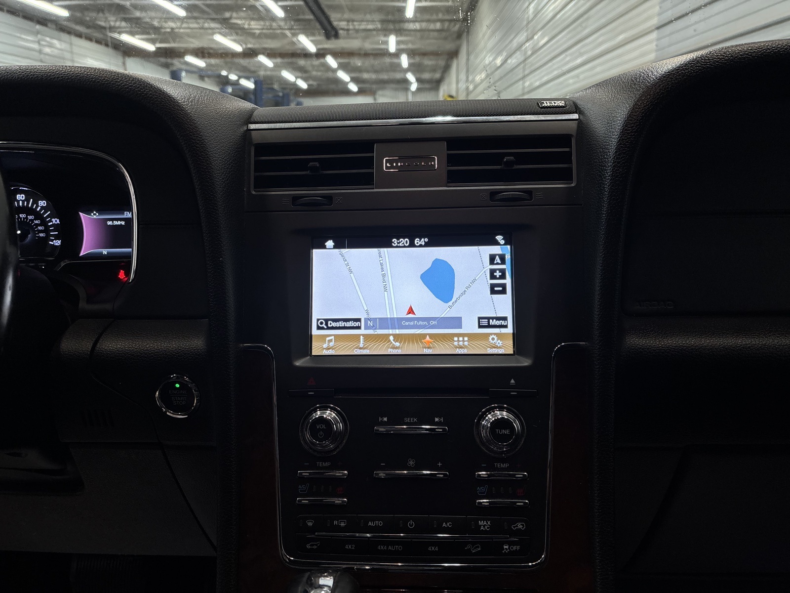 2017 Lincoln Navigator L Select Image 26 of 36