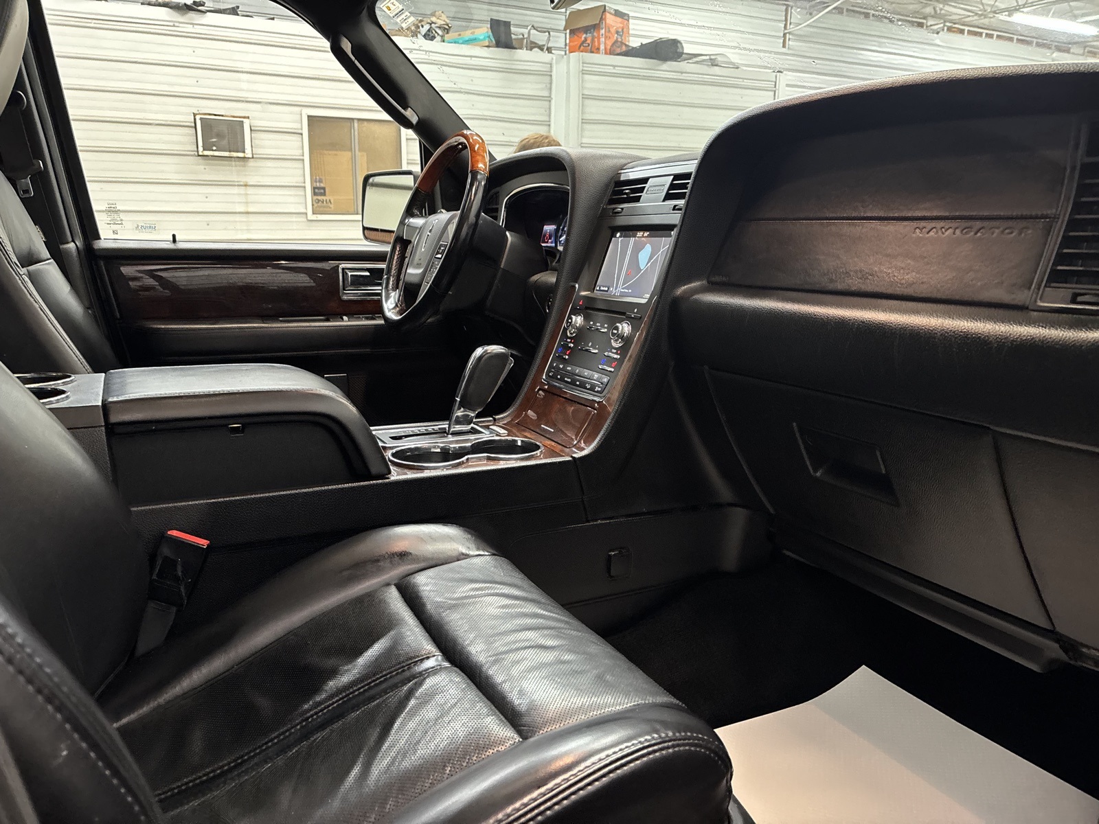 2017 Lincoln Navigator L Select Image 29 of 36