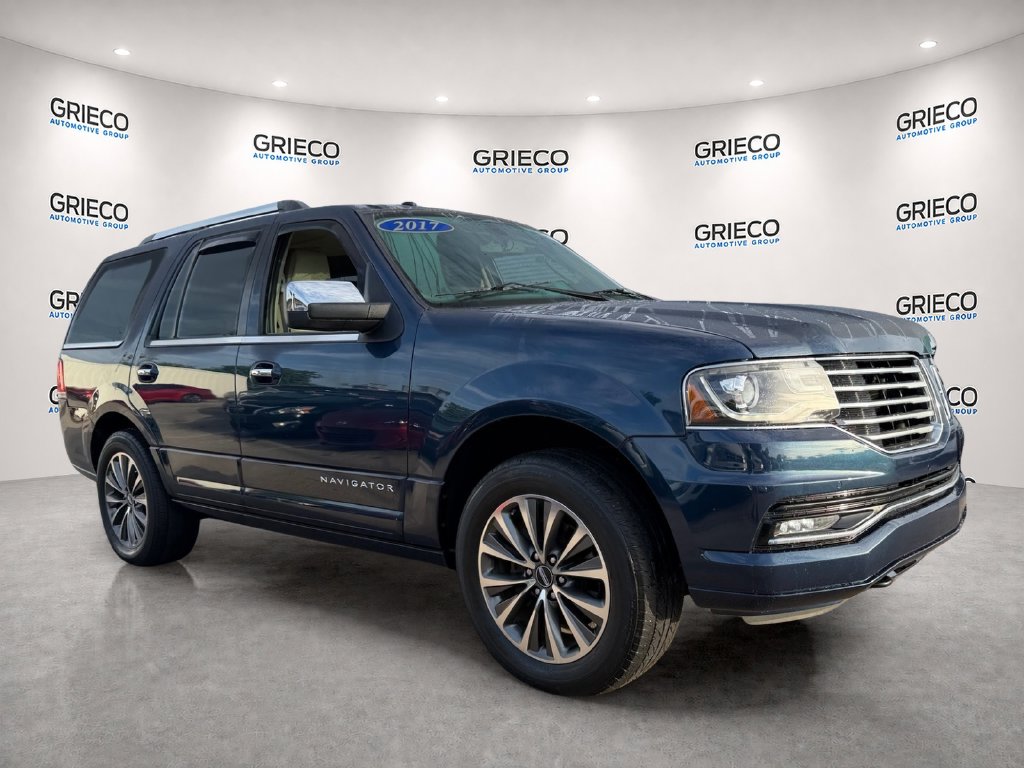 2017 Lincoln Navigator Select Image 1 of 26