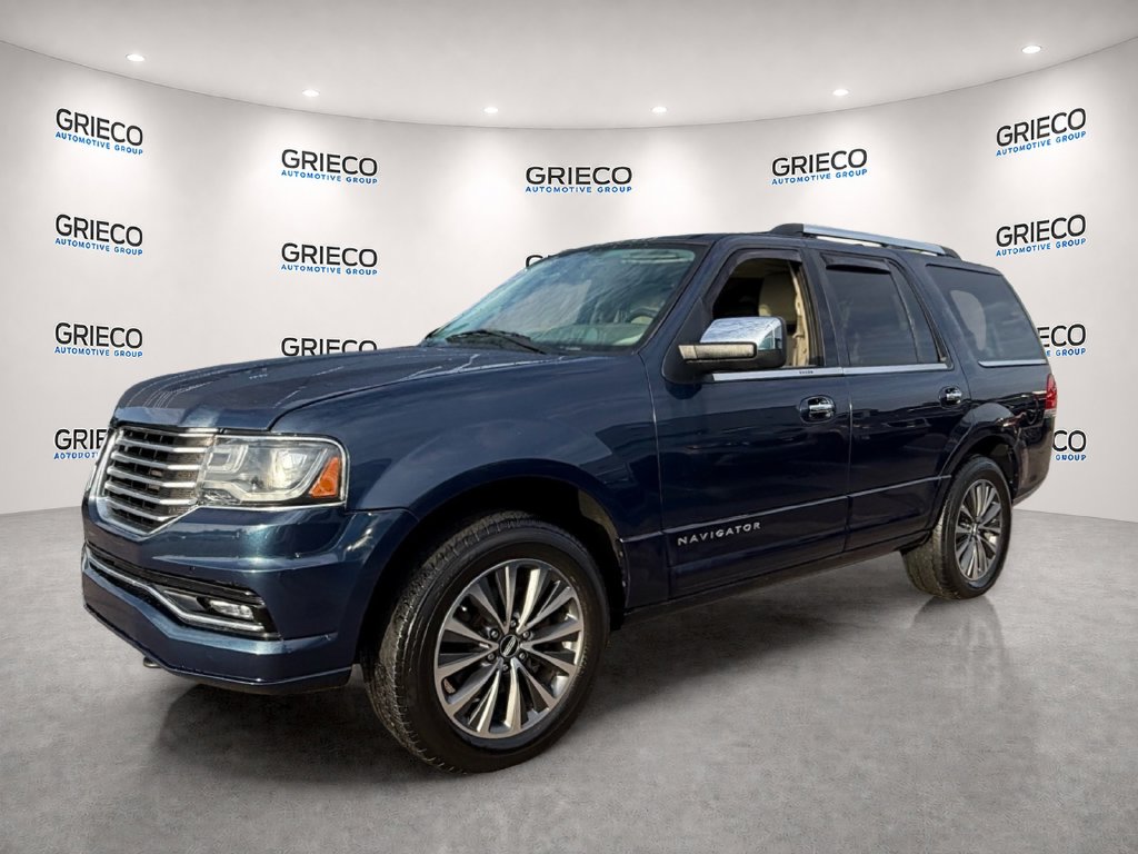 2017 Lincoln Navigator Select Image 2 of 26