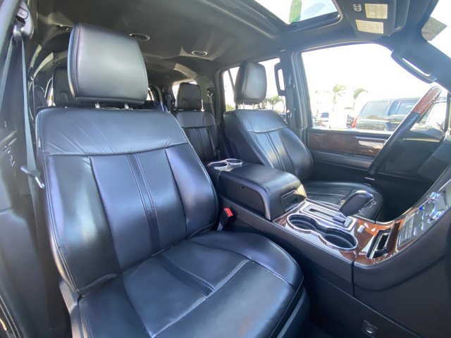 Vehicle image 19 of 24