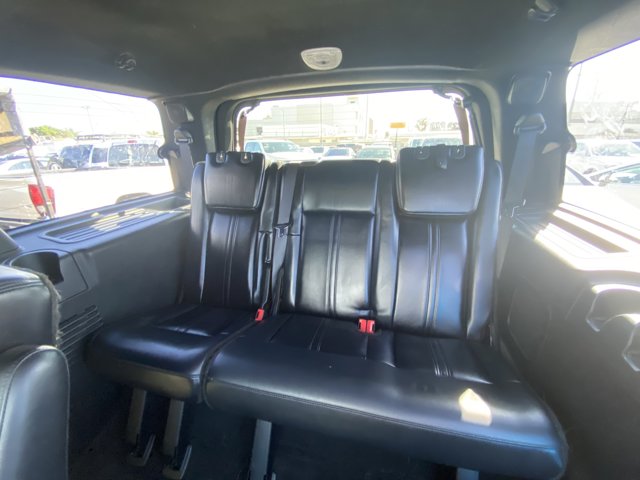 Vehicle image 11 of 24