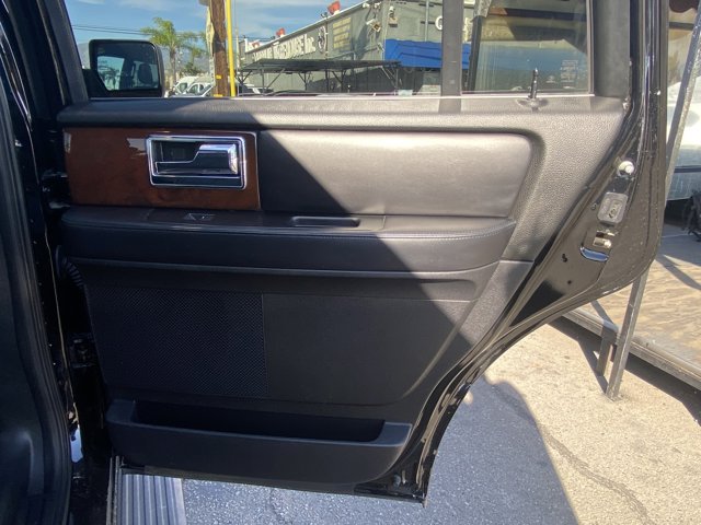 Vehicle image 14 of 24