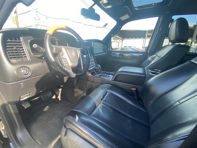 Vehicle image 8 of 24