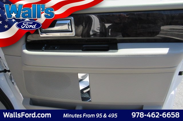 2017 Lincoln Navigator Select Image 28 of 33