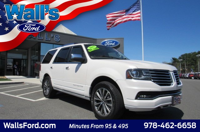 2017 Lincoln Navigator Select Image 5 of 33