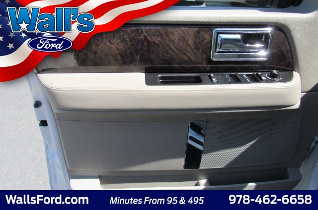 2017 Lincoln Navigator Select Image 15 of 33