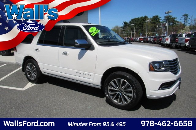 2017 Lincoln Navigator Select Image 6 of 33