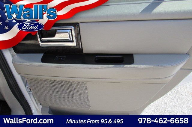 2017 Lincoln Navigator Select Image 26 of 33