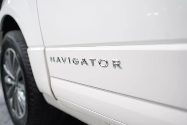 2017 Lincoln Navigator Select Image 31 of 66