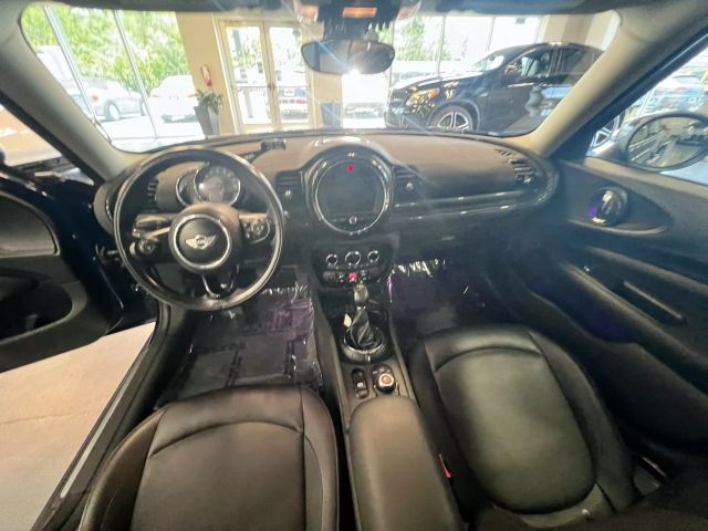 Vehicle image 13 of 34