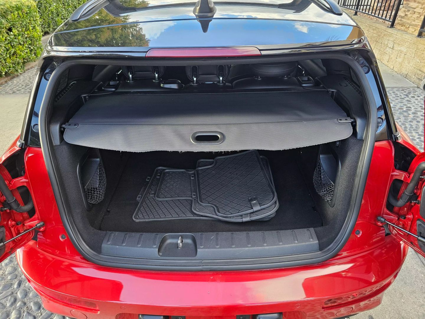 Vehicle image 25 of 27