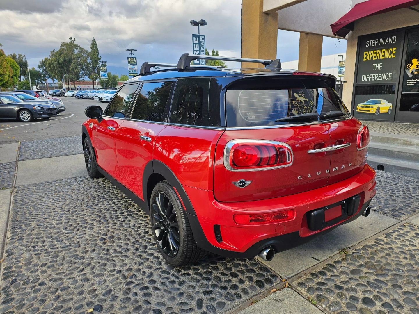 Vehicle image 7 of 27