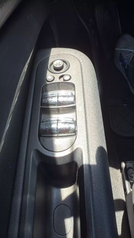 Vehicle image 22 of 33