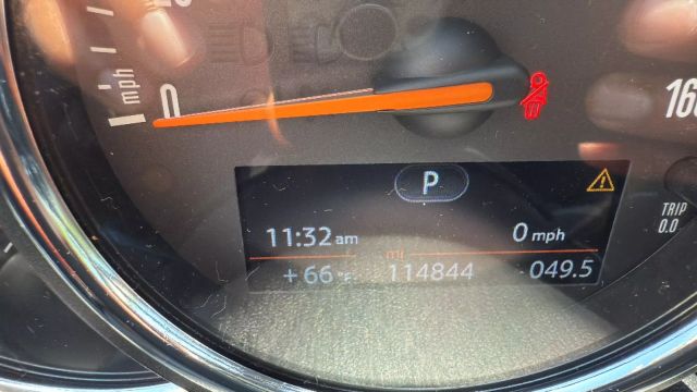 Vehicle image 17 of 33