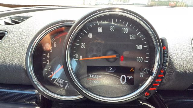 Vehicle image 16 of 33
