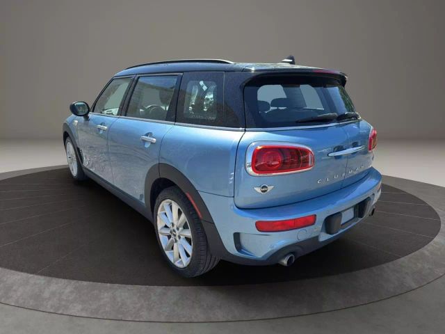 Vehicle image 7 of 33