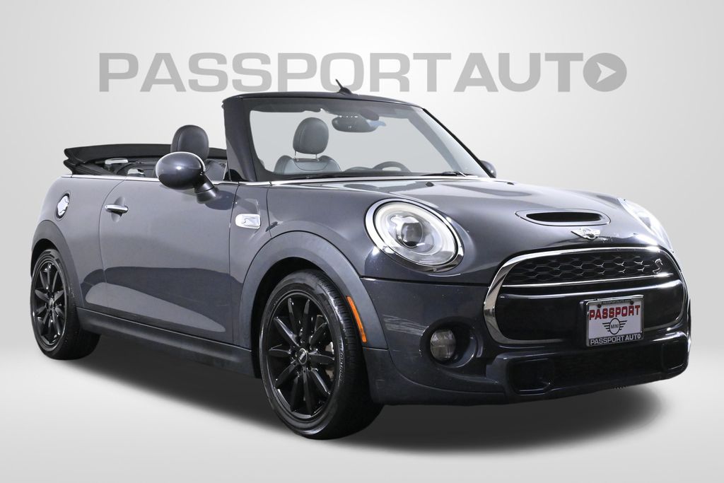 Vehicle image 5 of 33