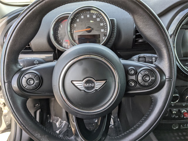 Vehicle image 15 of 30