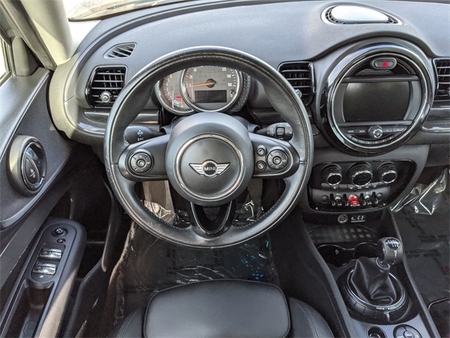 Vehicle image 10 of 30