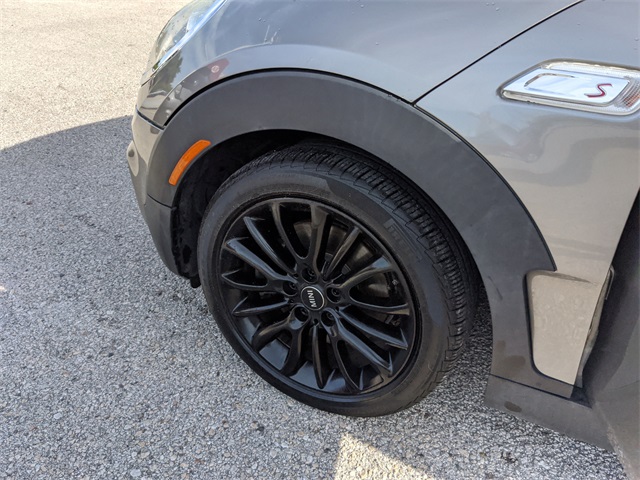 Vehicle image 5 of 30
