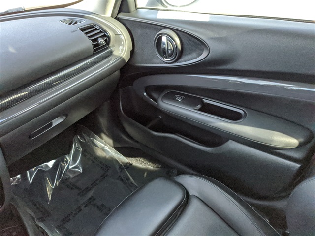 Vehicle image 13 of 30