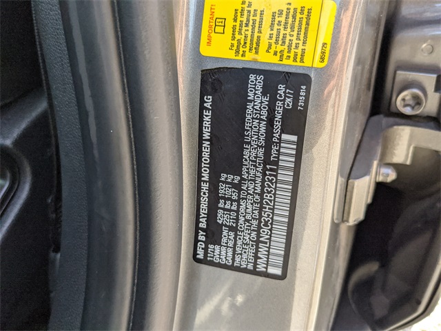 Vehicle image 25 of 30