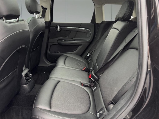 Vehicle image 9 of 20