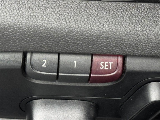 Vehicle image 12 of 20