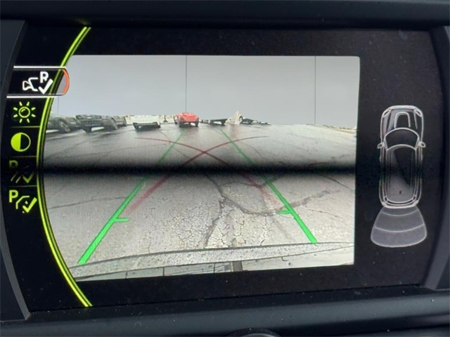 Vehicle image 16 of 20