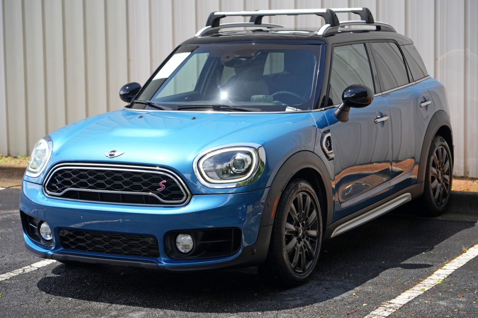 2017 MINI Cooper Countryman S Image 1 of 53