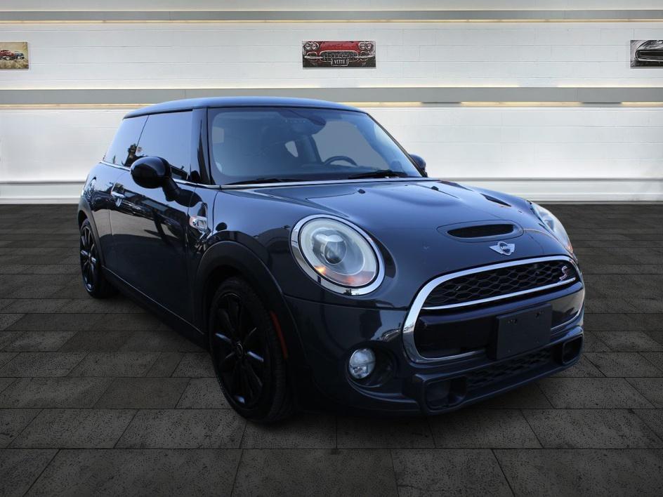 Vehicle image 1 of 14