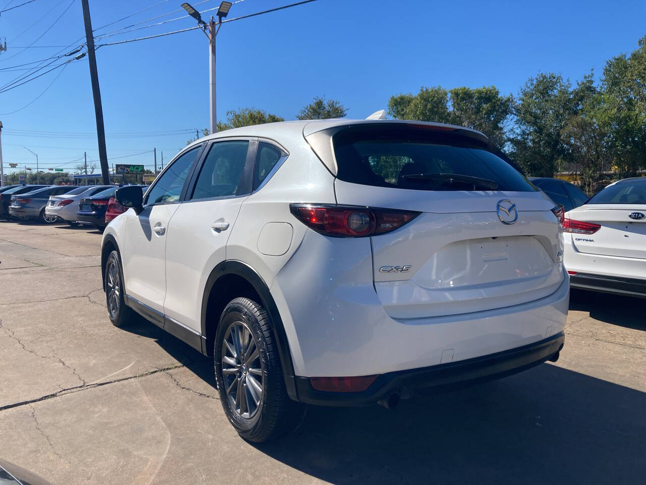 Vehicle image 6 of 11