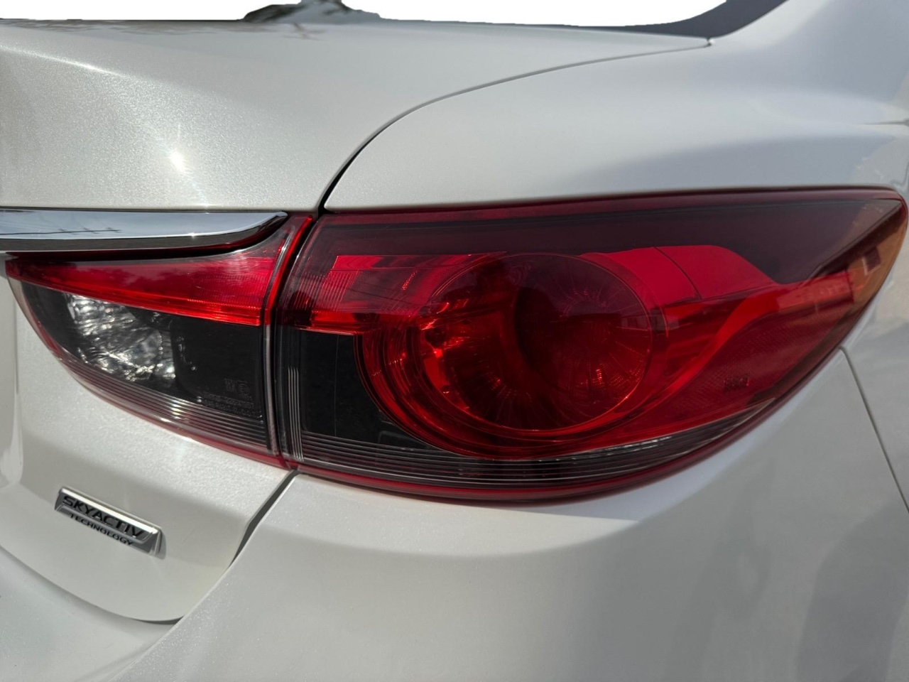 Vehicle image 13 of 27