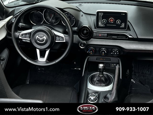 Vehicle image 13 of 26