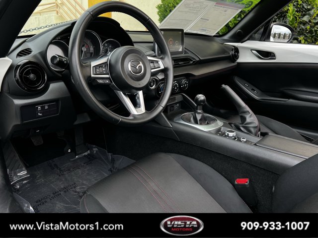 Vehicle image 11 of 26