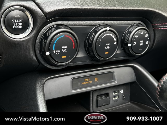 Vehicle image 19 of 26