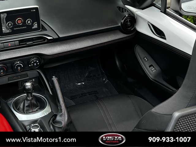 Vehicle image 14 of 26