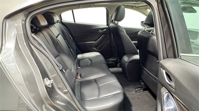 Vehicle image 10 of 30