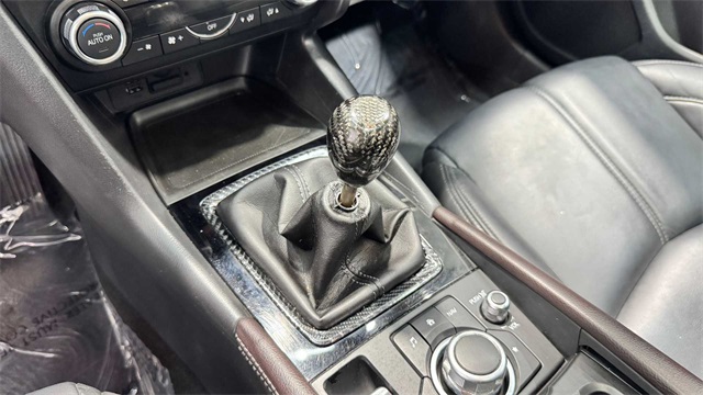 Vehicle image 20 of 30