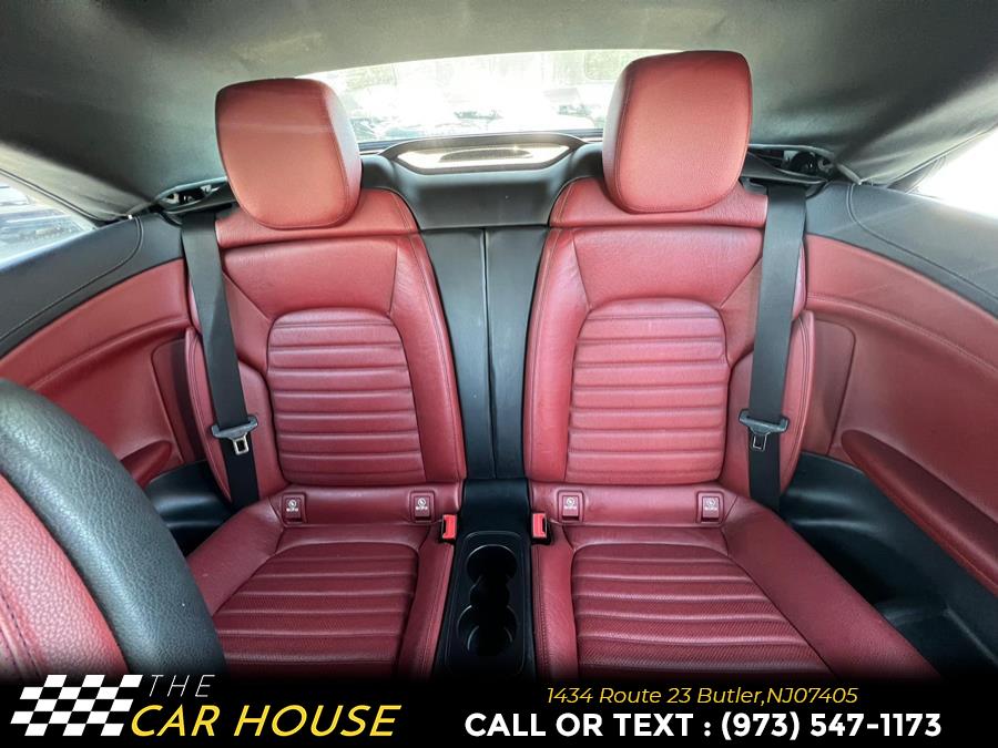 Vehicle image 17 of 19