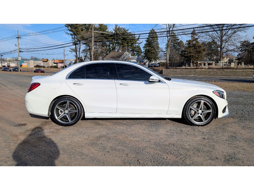 Vehicle image 4 of 33