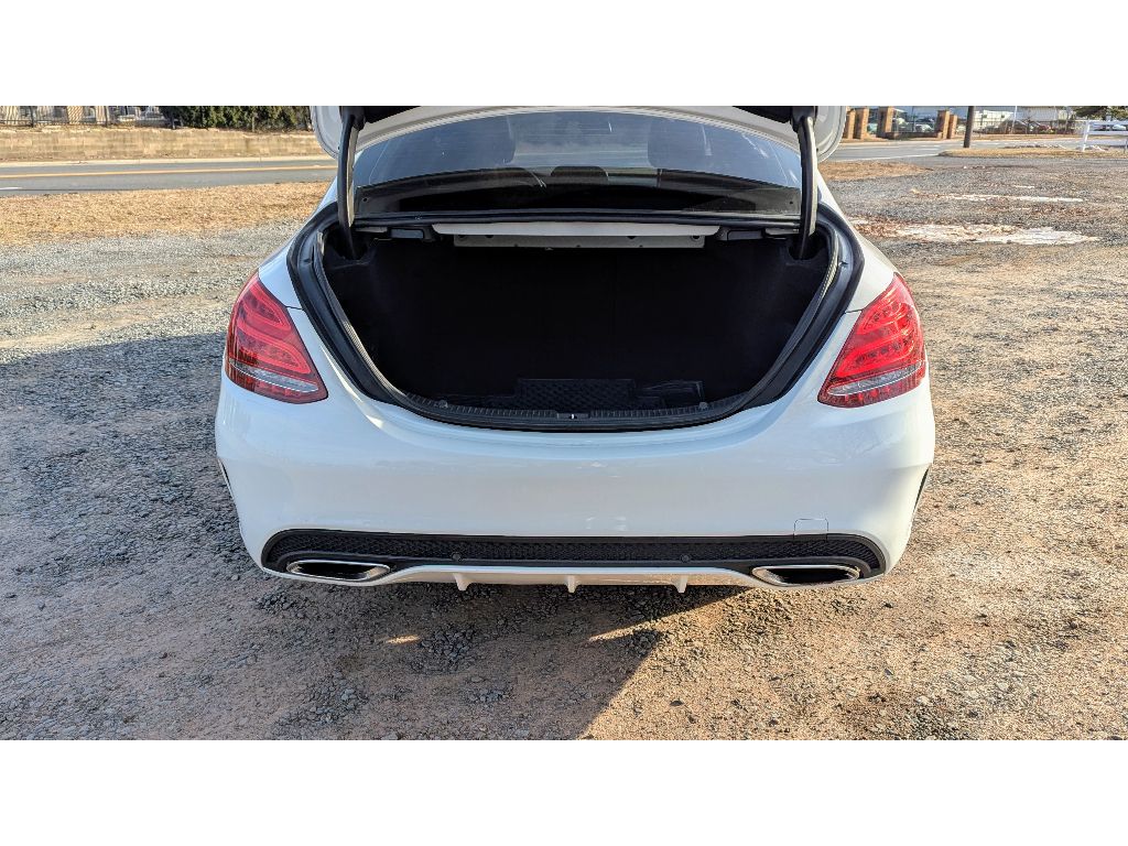 Vehicle image 13 of 33