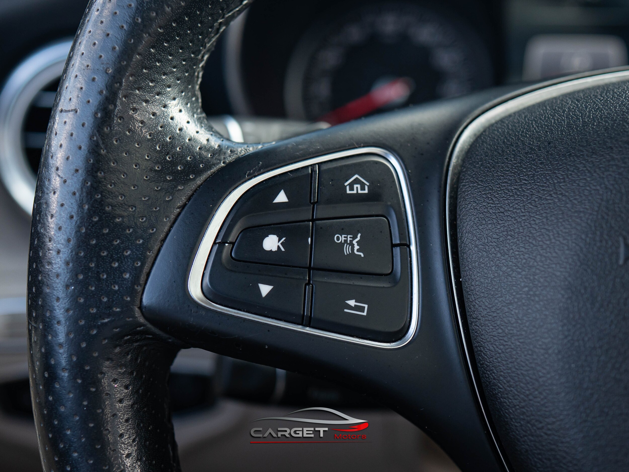 Vehicle image 23 of 49