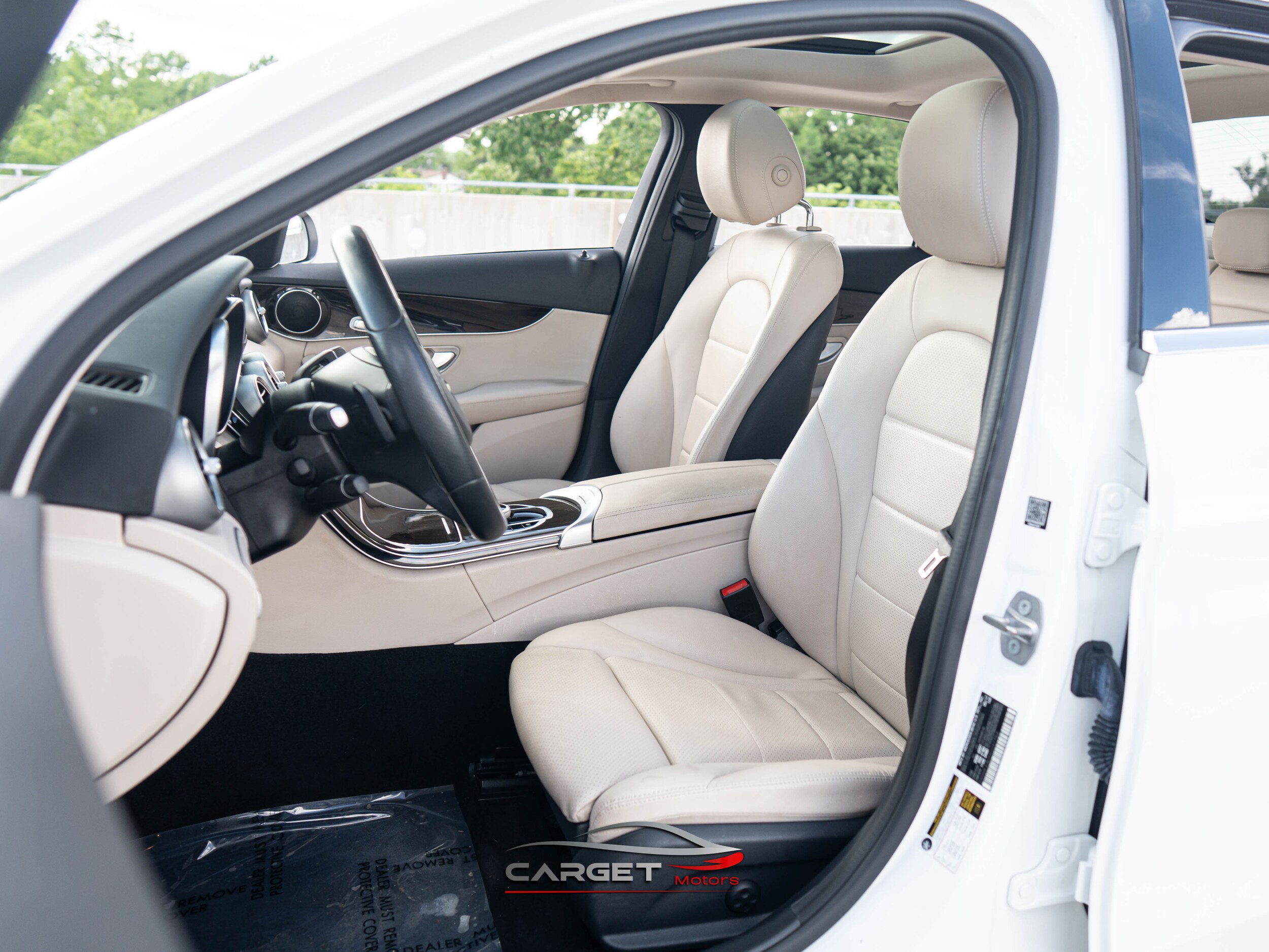 Vehicle image 15 of 49