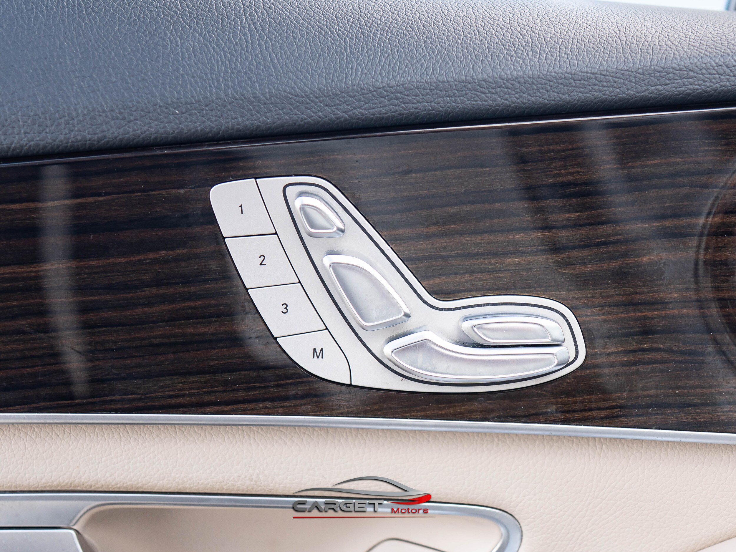 Vehicle image 38 of 49