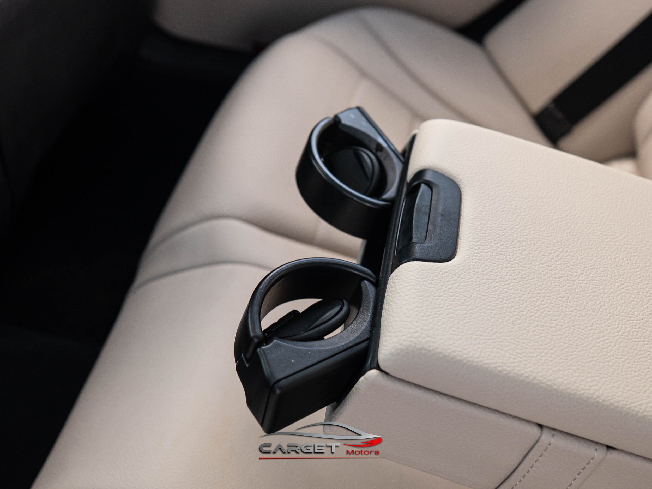 Vehicle image 21 of 49
