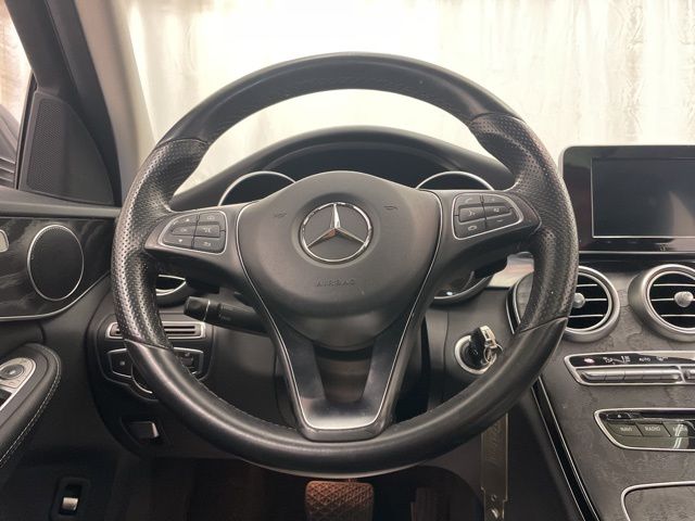 Vehicle image 16 of 33