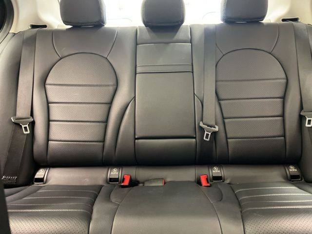 Vehicle image 12 of 33
