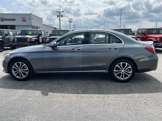 Vehicle image 8 of 34